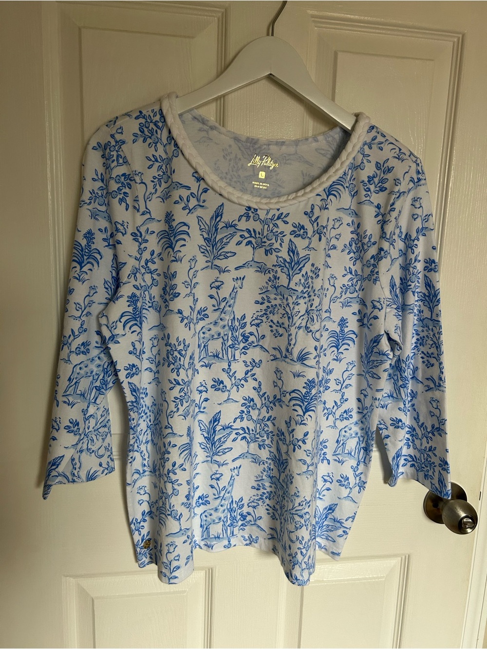 Lilly Pulitzer Blue and White Botanical and Giraffe Long Sleeve Tee